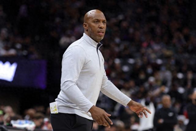 文班18+7+6+7马刺擒灰熊 哈利30分步行者3连胜